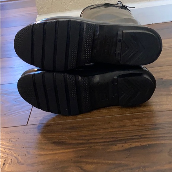 Black Gloss Tall Hunter Rain Boots with Liners - Picture 7 of 10